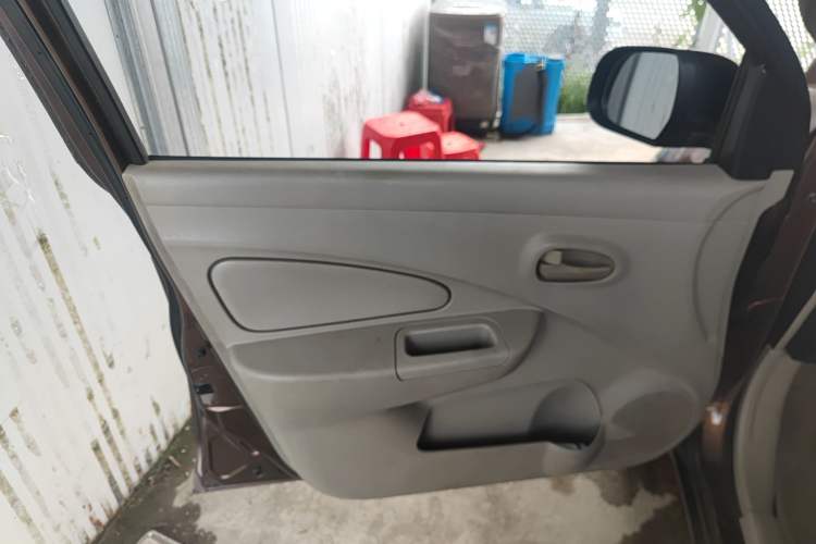 Used Venucia R30 2014 1.2L Manual Comfort Edition Left Front Door Interior