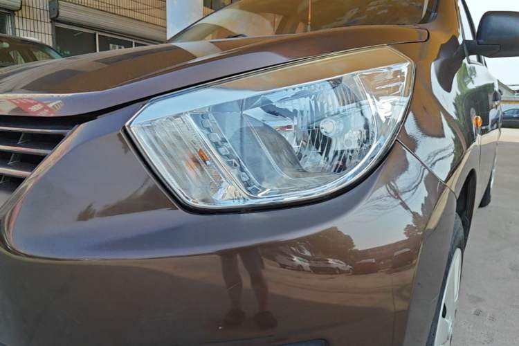 Used Venucia R30 2014 1.2L Manual Enjoyment Edition Left Front Headlight