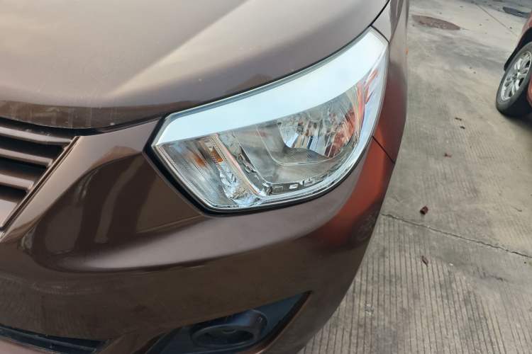 Used Venucia R30 2014 1.2L Manual Enjoyment Edition Left Front Headlight
