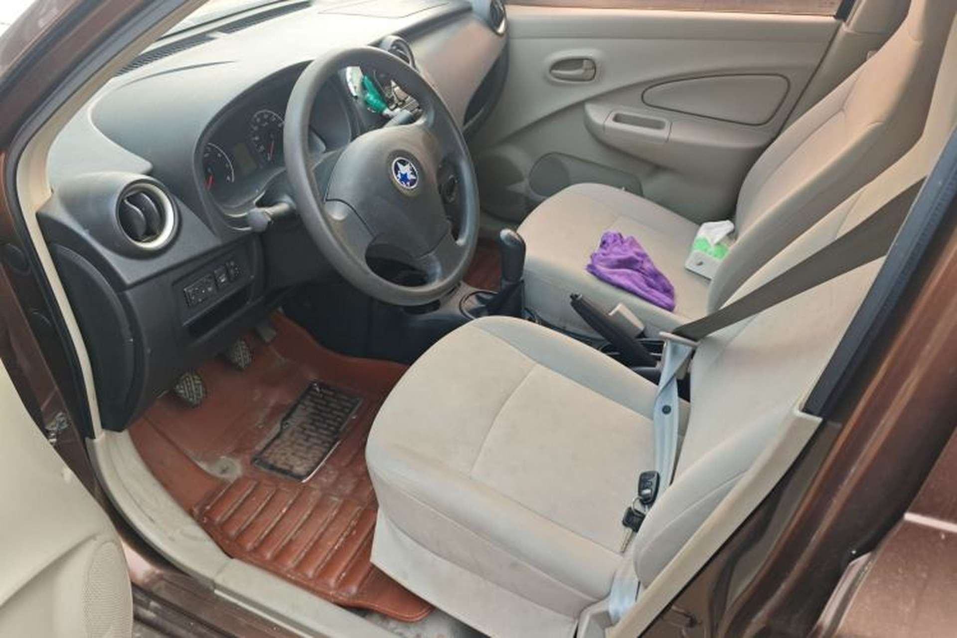 Used Venucia R30 2014 1.2L Manual Enjoyment Edition Left Front Seat