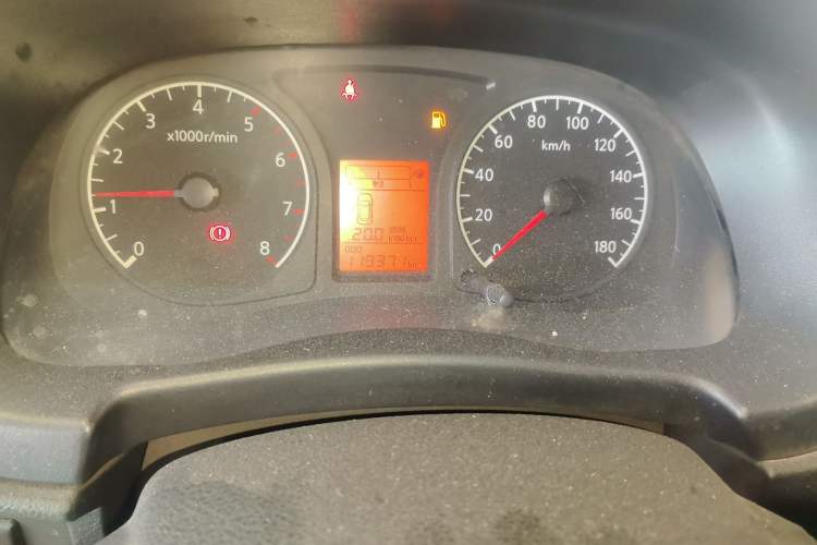 Used Venucia R30 2014 1.2L Manual Comfort Edition Odometer Close Up
