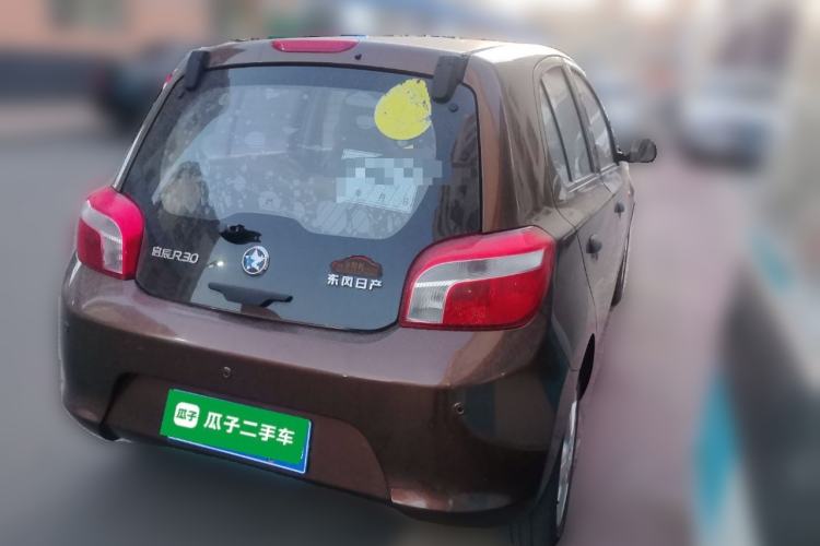 Used Venucia R30 2014 1.2L Manual Luxury Edition Rear Right 45 Deg