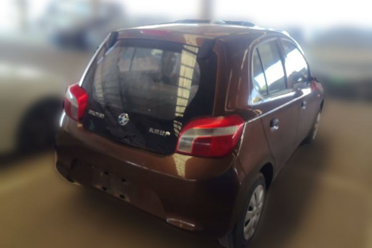 Used Venucia R30 2014 1.2L Manual Comfort Edition Rear Right 45 Deg