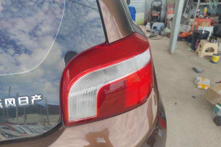 Used Venucia R30 2014 1.2L Manual Comfort Edition Right Rear Taillight