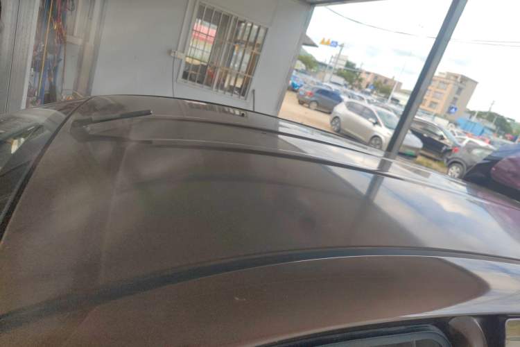 Used Venucia R30 2014 1.2L Manual Comfort Edition Roof