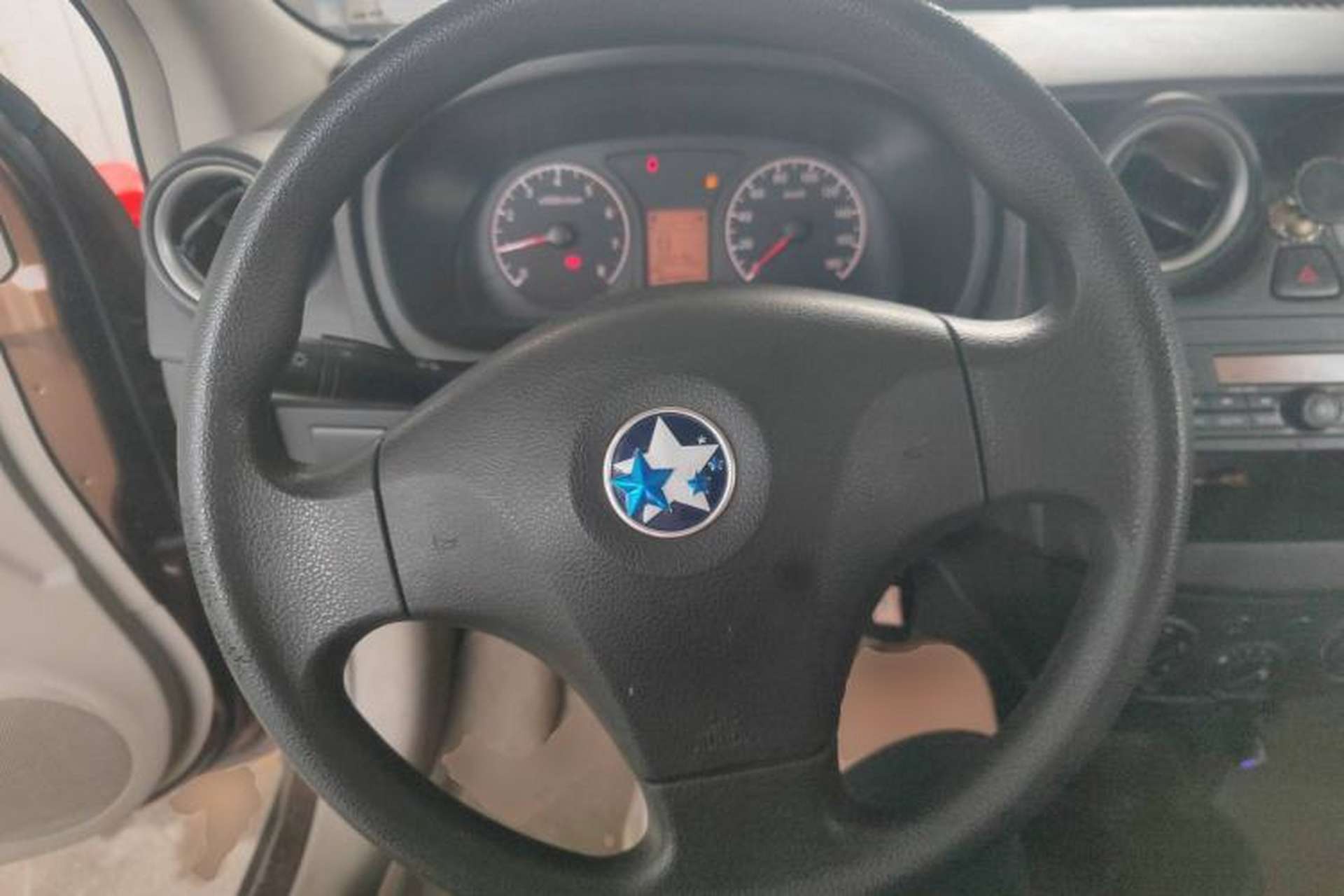 Used Venucia R30 2014 1.2L Manual Comfort Edition Steering Wheel