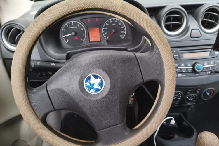 Used Venucia R30 2014 1.2L Manual Luxury Edition Steering Wheel