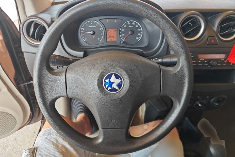 Used Venucia R30 2014 1.2L Manual Enjoyment Edition Steering Wheel