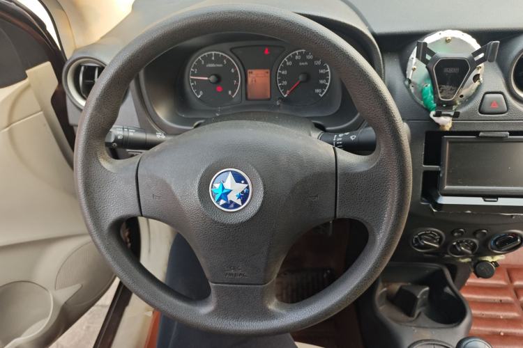 Used Venucia R30 2014 1.2L Manual Enjoyment Edition Steering Wheel