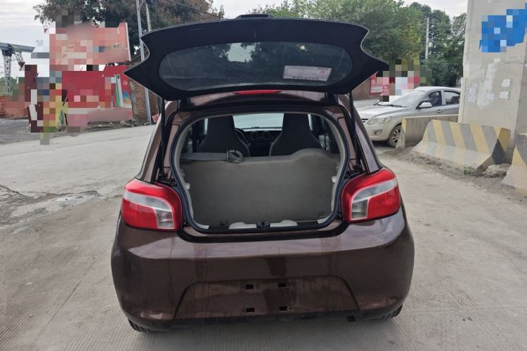Used Venucia R30 2014 1.2L Manual Enjoyment Edition Trunk