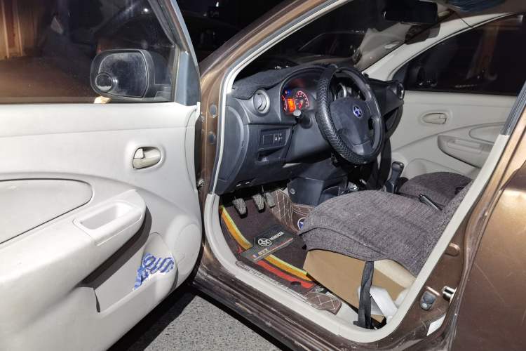Used Venucia R30 2016 1.2L Manual Easy-Enjoy Version Driver Seat