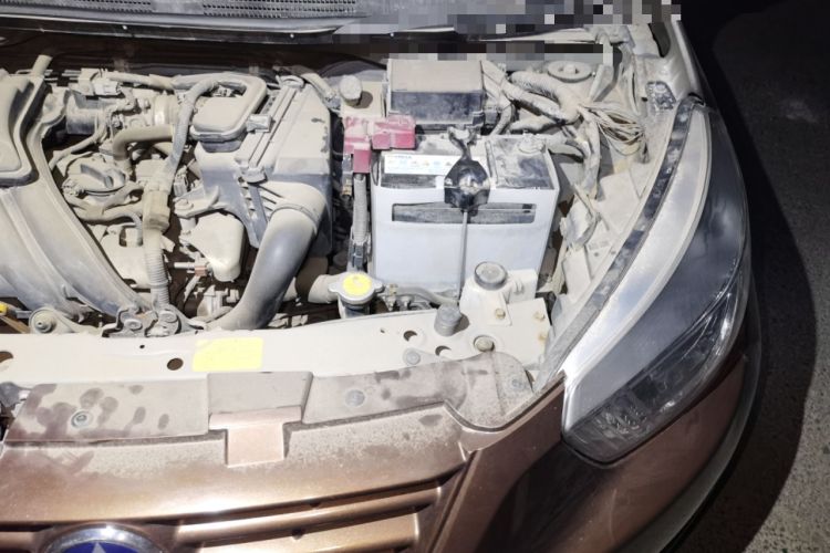 Used Venucia R30 2016 1.2L Manual Easy-Enjoy Version Engine Bay Left