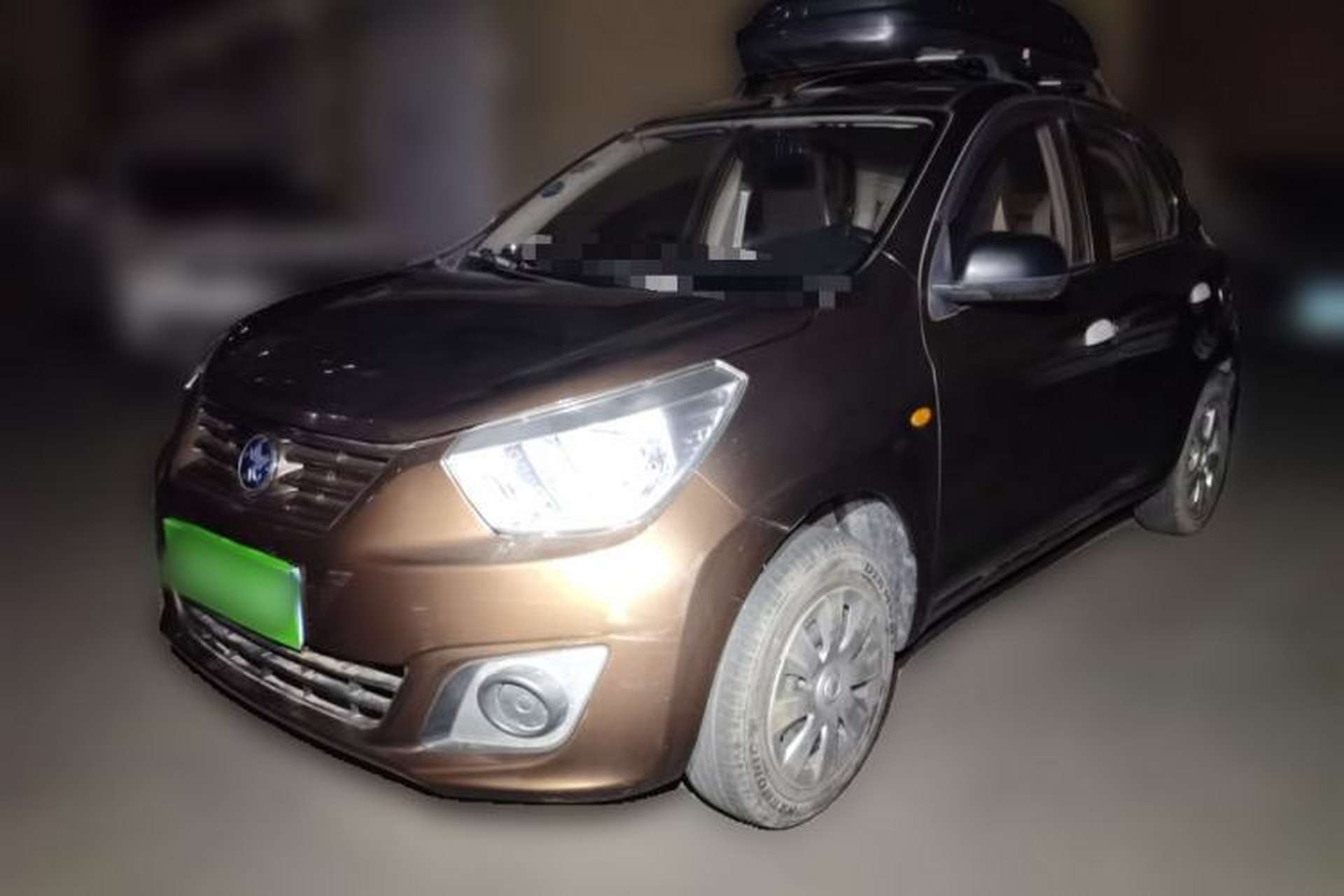 Used Venucia R30 2016 1.2L Manual Easy-Enjoy Version Front Left 45 Deg