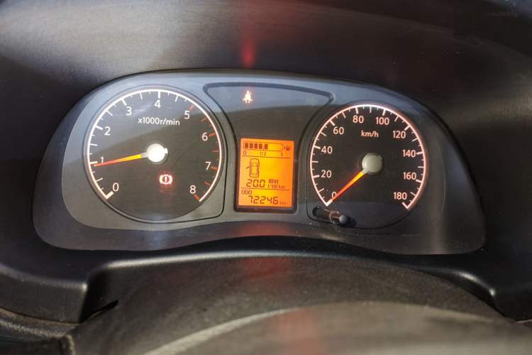 Used Venucia R30 2016 1.2L Manual Easy-Enjoy Version Odometer Close Up