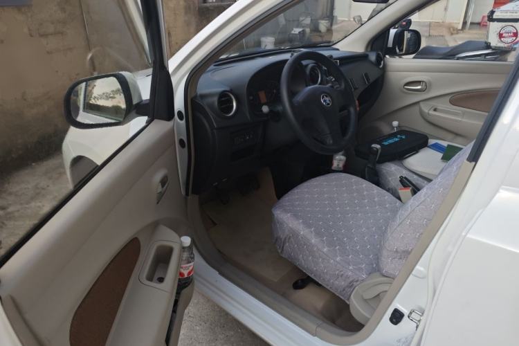Used Venucia R30 2016 1.2L Manual Enjoyment Edition Driver Seat