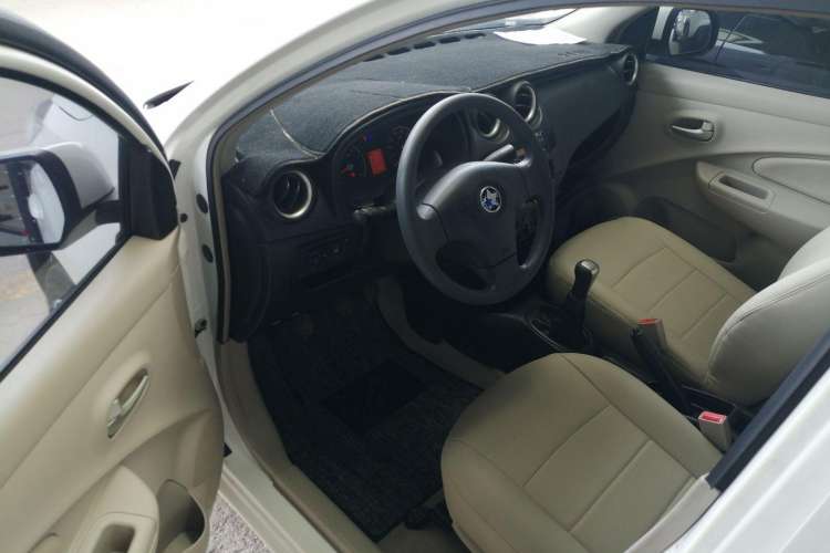 Used Venucia R30 2016 1.2L Manual Enjoyment Edition Driver Seat
