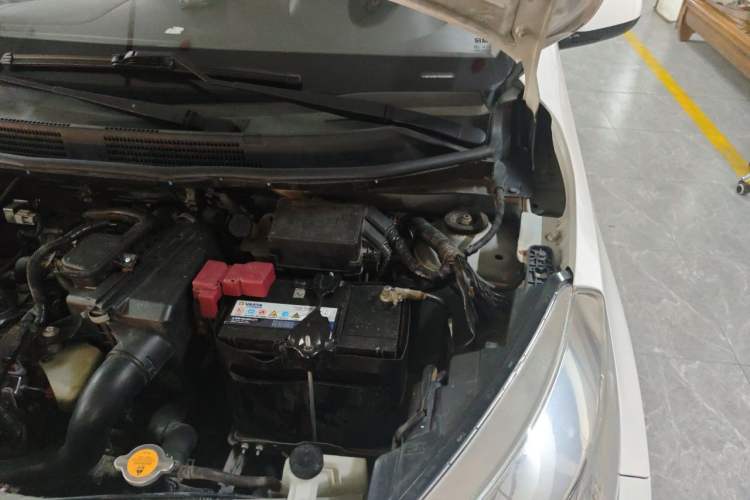 Used Venucia R30 2016 1.2L Manual Enjoyment Edition Engine Bay Left
