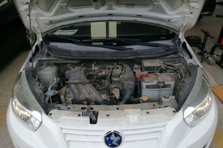 Used Venucia R30 2016 1.2L Manual Enjoyment Edition Engine Bay
