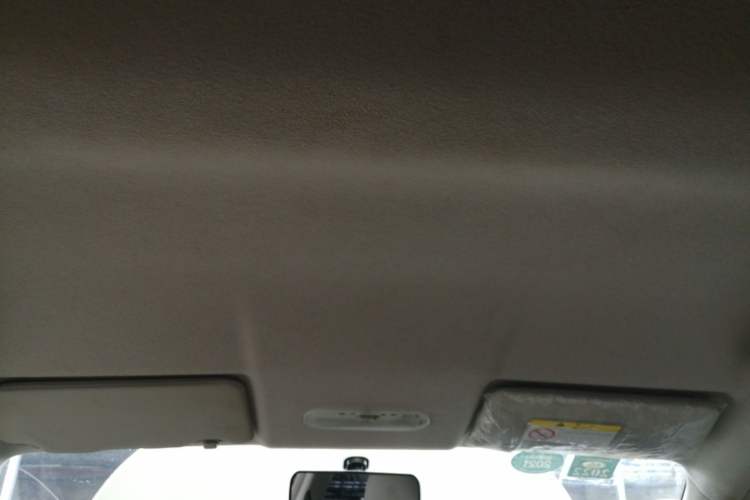Used Venucia R30 2016 1.2L Manual Enjoyment Edition Headliner