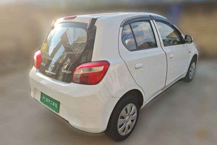 Used Venucia R30 2016 1.2L Manual Enjoyment Edition Rear Right 45 Deg