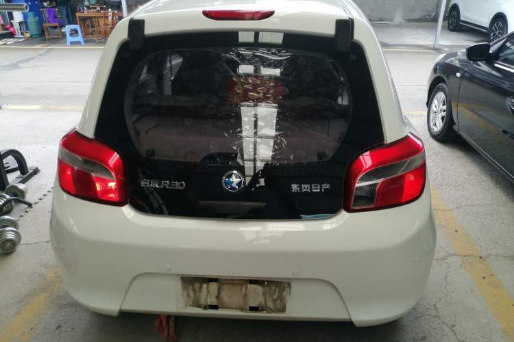 Used Venucia R30 2016 1.2L Manual Enjoyment Edition Rear