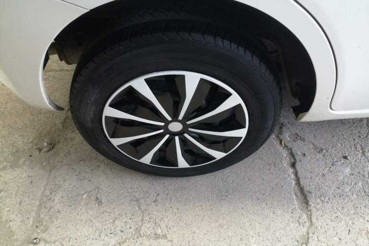 Used Venucia R30 2016 1.2L Manual Enjoyment Edition Right Rear Wheel Hub