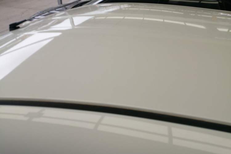 Used Venucia R30 2016 1.2L Manual Enjoyment Edition Roof