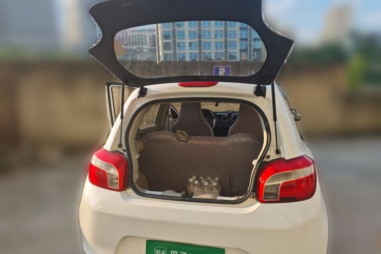 Used Venucia R30 2016 1.2L Manual Enjoyment Edition Trunk
