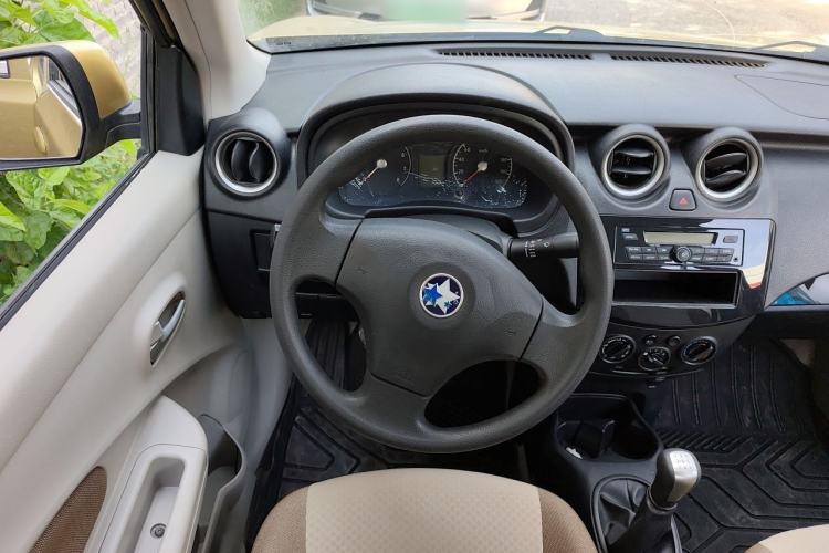 Used Venucia R30 2016 1.2L Manual Enjoyment Edition Steering Wheel