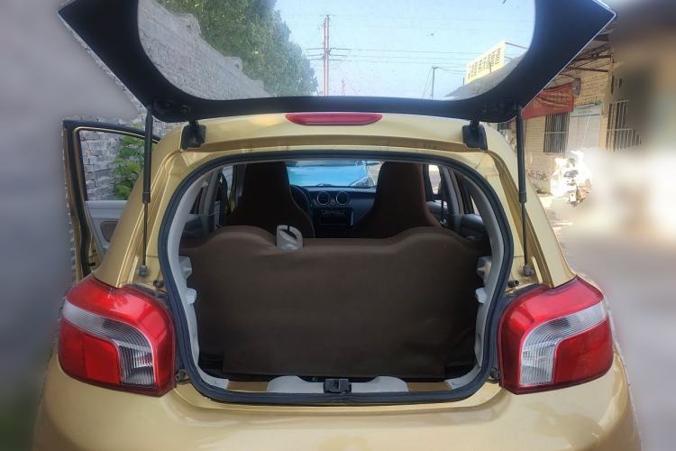 Used Venucia R30 2016 1.2L Manual Enjoyment Edition Trunk