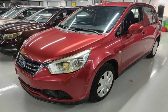 Used Venucia R50 2015 1.6L Automatic Fashion Edition