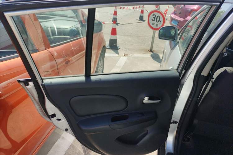 Used Venucia R50 2013 1.6L Manual Fashion Edition Left Rear Door Interior