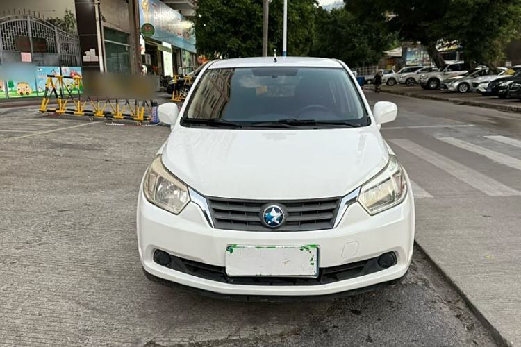 Used Venucia R50 2013 1.6L Automatic Fashion Edition Exterior 1