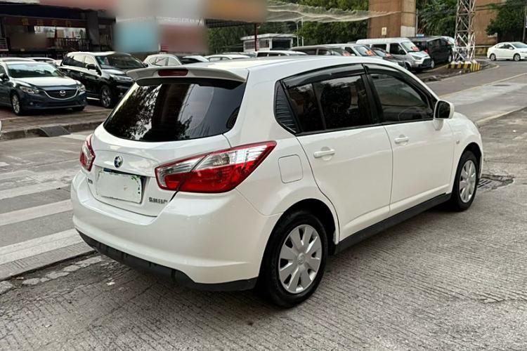 Used Venucia R50 2013 1.6L Automatic Fashion Edition Exterior 5