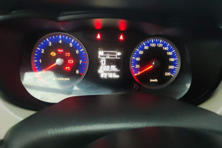 Used Venucia R50 2016 1.6L Manual Elite Edition Odometer Close Up