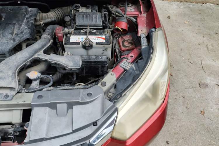Used Venucia R50 2012 1.6L Manual Comfort Edition Engine Bay Left