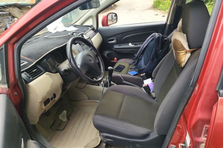 Used Venucia R50 2012 1.6L Manual Comfort Edition Left Front Seat