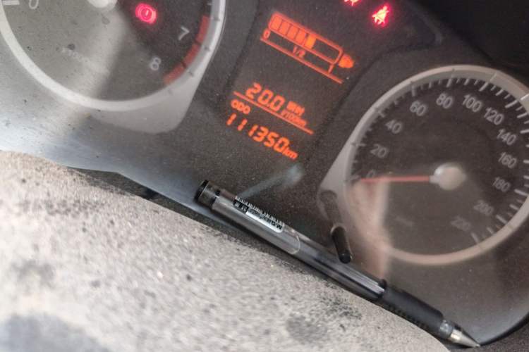 Used Venucia R50 2012 1.6L Manual Comfort Edition Odometer Close Up