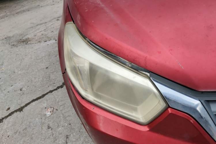 Used Venucia R50 2012 1.6L Manual Comfort Edition Right Front Headlight