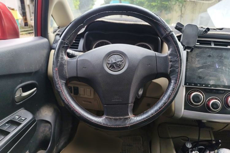 Used Venucia R50 2012 1.6L Manual Comfort Edition Steering Wheel