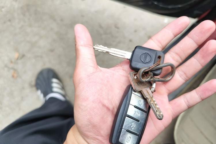 Used Venucia R50 2012 1.6L Manual Comfort Edition Vehicle Key
