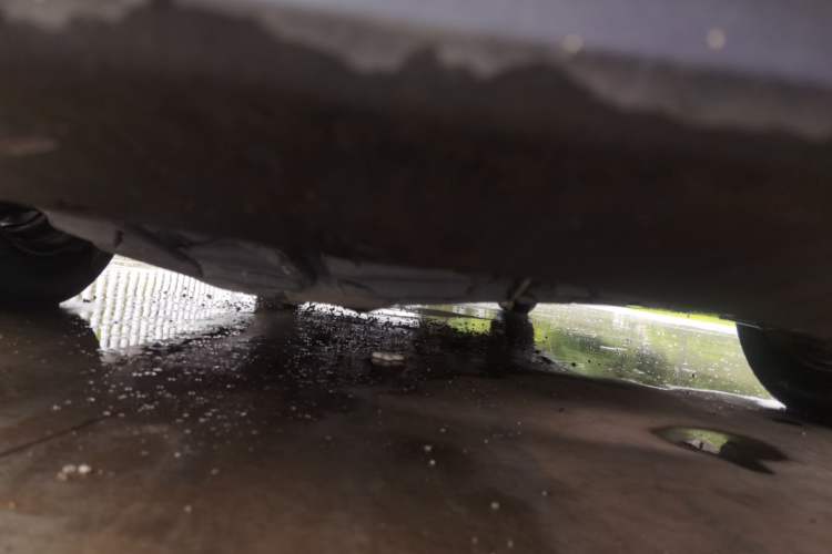 Used Venucia R50 2012 1.6L Manual Comfort Edition Chassis Front