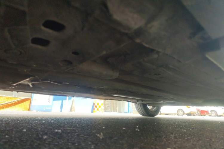 Used Venucia R50 2012 1.6L Manual Luxury Edition Chassis Front Left