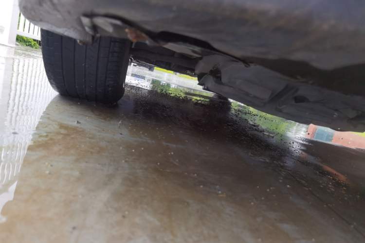 Used Venucia R50 2012 1.6L Manual Comfort Edition Chassis Front Right