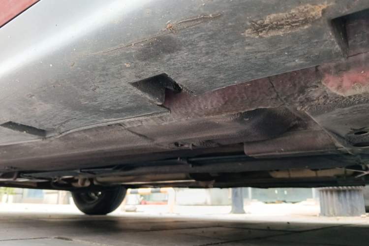 Used Venucia R50 2012 1.6L Manual Comfort Edition Chassis Front Right