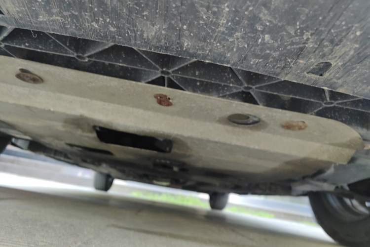 Used Venucia R50 2012 1.6L Manual Comfort Edition Chassis Front