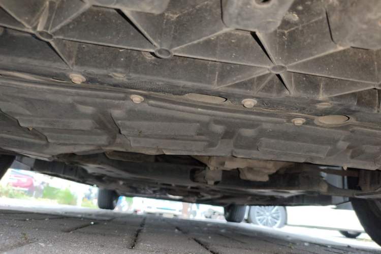 Used Venucia R50 2012 1.6L Manual Comfort Edition Chassis Front