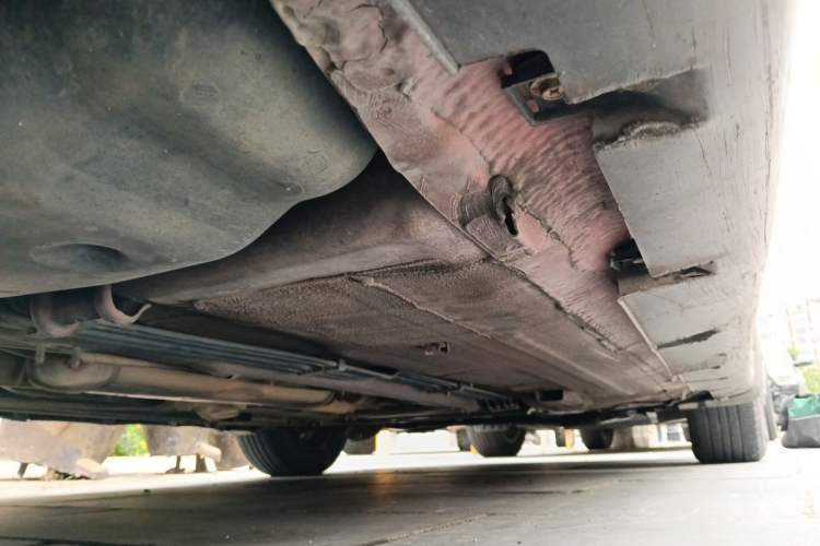 Used Venucia R50 2012 1.6L Manual Comfort Edition Chassis Rear Right