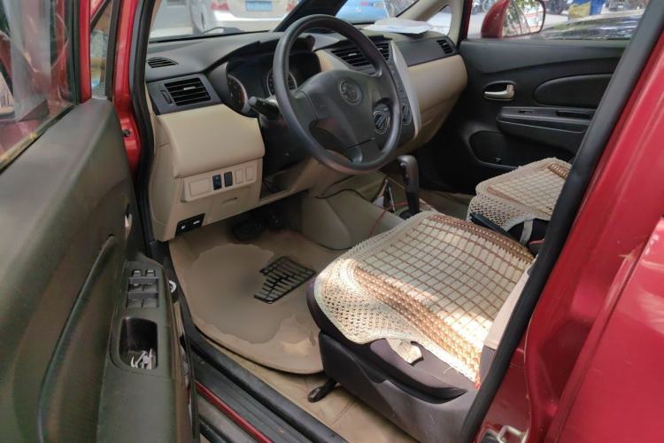 Used Venucia R50 2012 1.6L Automatic Comfort Edition Driver Seat
