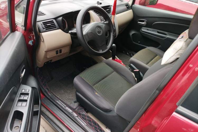 Used Venucia R50 2012 1.6L Automatic Comfort Edition Driver Seat